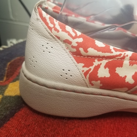 Dansko Belle red white floral slip on shoes sneakers - Picture 11 of 11